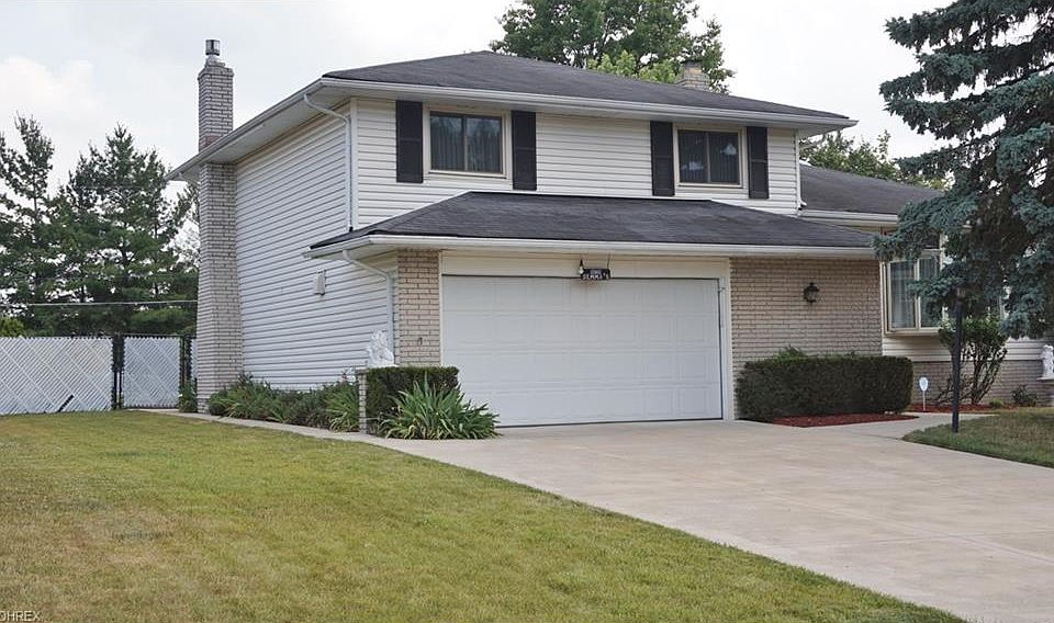 1st image of 1561 Sheridan Dr