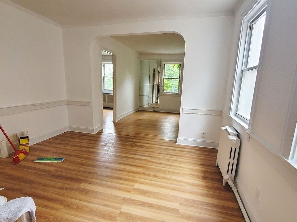 1st image of 20-58 27th St #2C