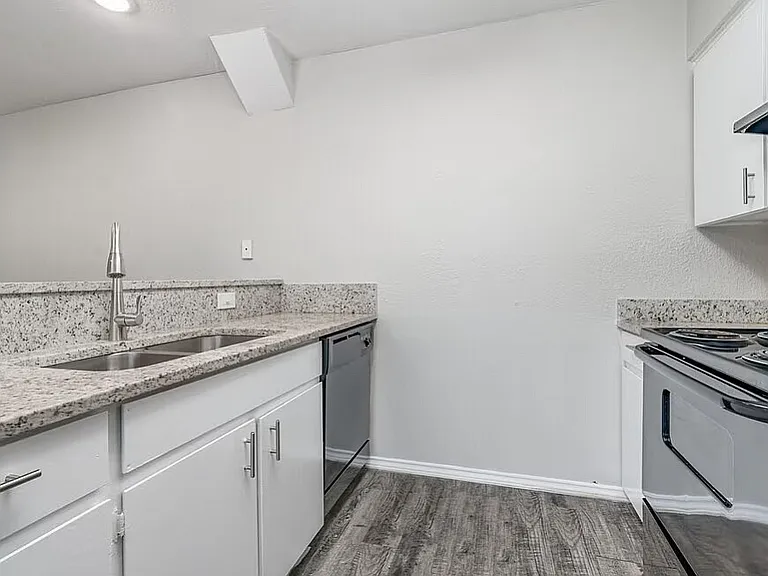 C2 - 2BD, 2BA - 1350SF - Kitchen