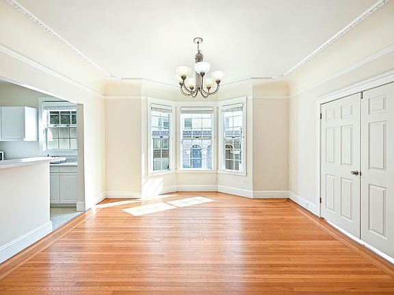4th image of 2700 Polk St APT 5