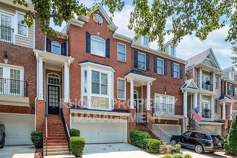 1st image of 214 McLaren Gates Dr
