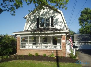 1402 Towers Rd, Oregon, OH 43616