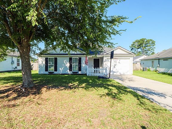 2nd image of 806 Danielle Way