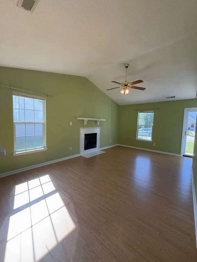 2 bed, 2.0 bath, 882 sqft, $1,125 — Photo 4