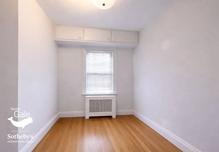 217 Burns St #1 — Photo 16