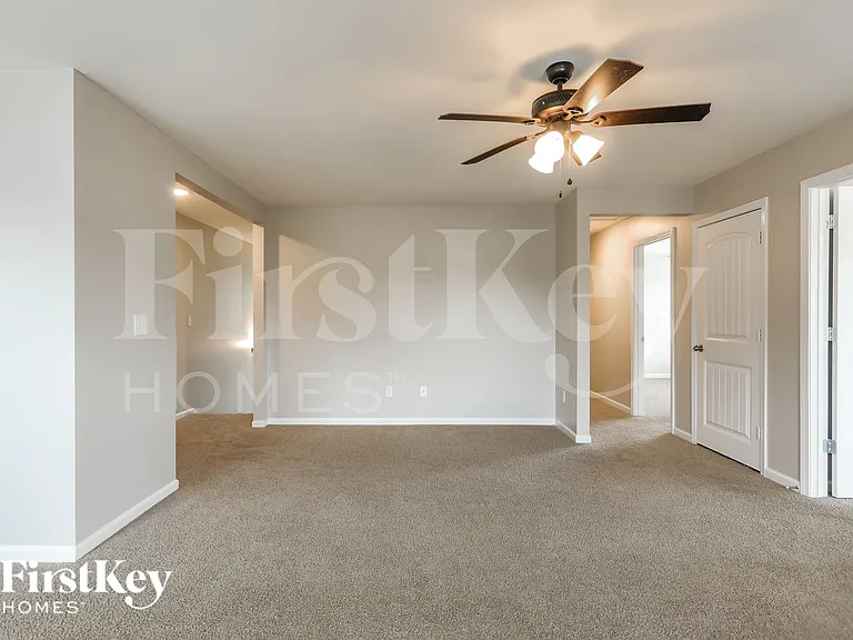 7009 Elm Crest Cir — Photo 9