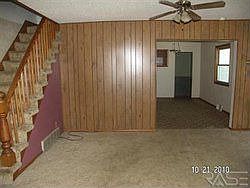 4th image of 516 W Warren St