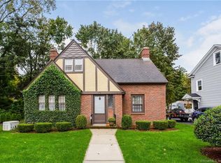 52 Gerard St, Manchester, CT 06040