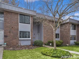 4106 N Norway St SE, Kentwood, MI