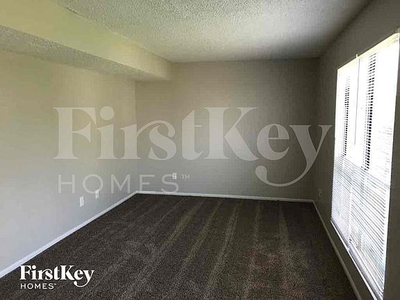 4th image of 1221 Crossbrook Blvd