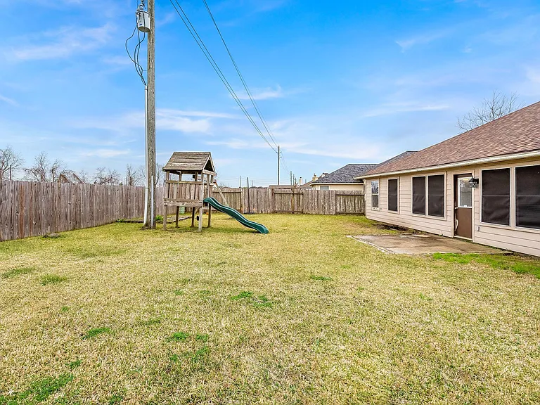 139 Horn Ct — Photo 32