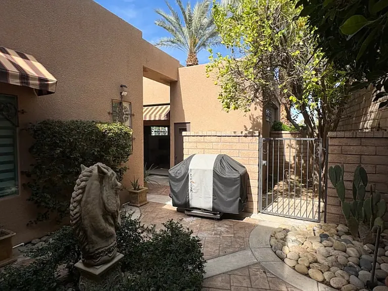 64913 Saragossa Dr — Photo 13