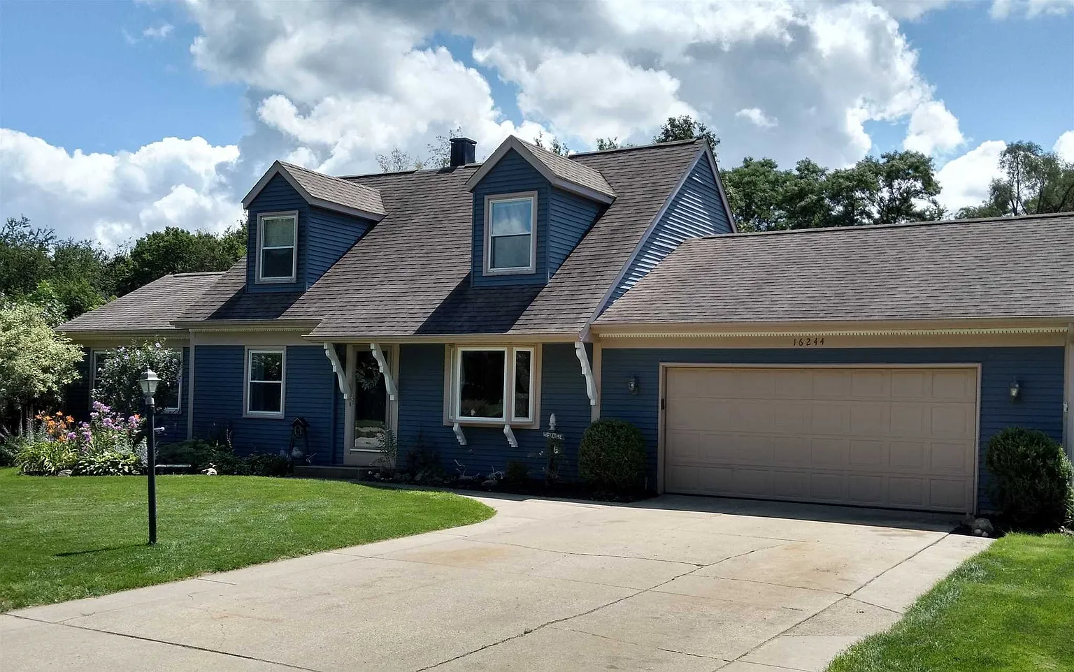 16244 Continental Ln photo 1