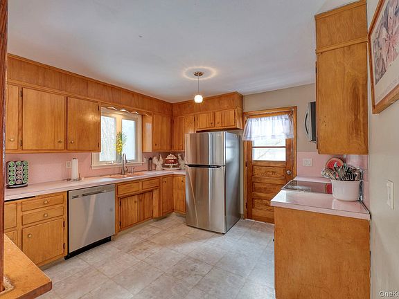 3rd image of 1 Dose Road