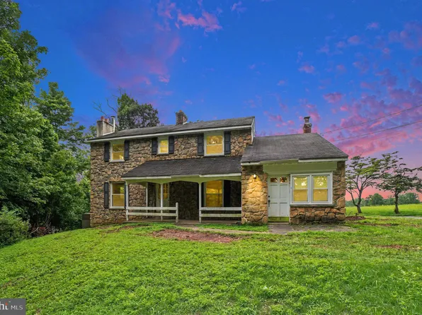 712 E Pine Ford Rd, Boyertown, PA 19512