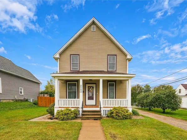 2002 2nd St SW, Cedar Rapids, IA 52404