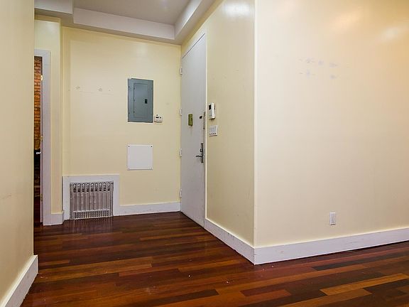 2nd image of 276 Boerum St #2H