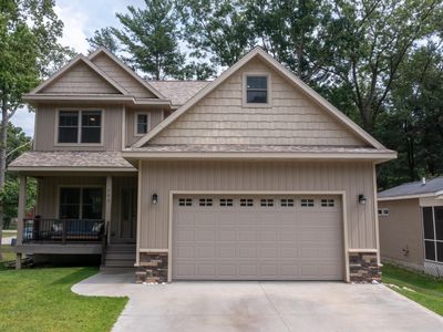 380 N Hancock St, Pentwater, MI, 49449