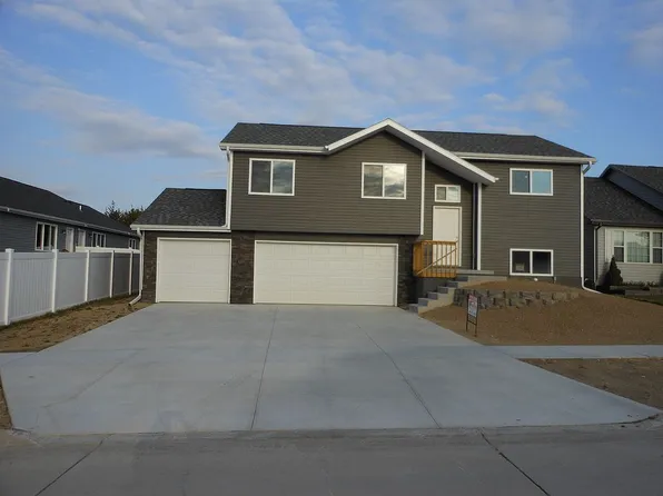 1810 NW 41st St, Lincoln, NE 68528