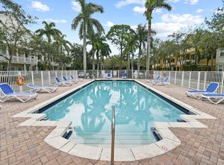 334 W Thatch Palm Cir APT 102, Jupiter, FL 33458