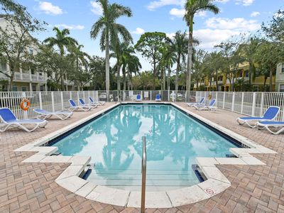 334 W Thatch Palm Circle #102, Jupiter, FL, 33458