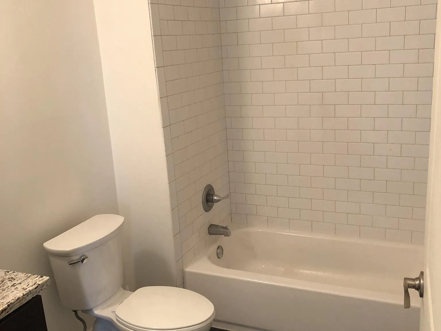 1 bed, 802 sqft, $1,700 — Photo 4