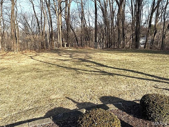 2nd image of 1634 Hobnail Ct
