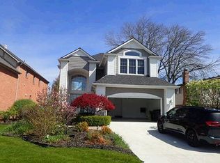 31975 Riverdale St, Harrison Township, MI 48045