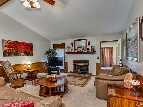 4th image of 15169 Sarah Baker Dr