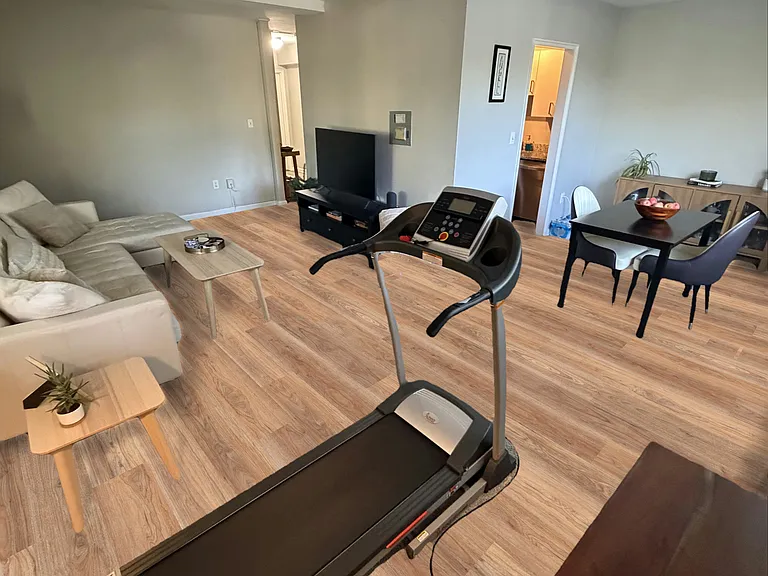 11820 Edgewater Dr #322 — Photo 11