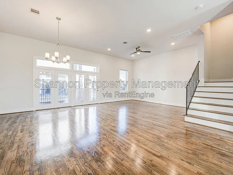 1603 Colorado St — Photo 6