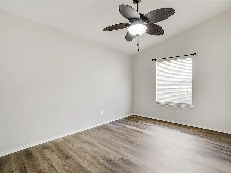 521 Chasewood Dr — Photo 12