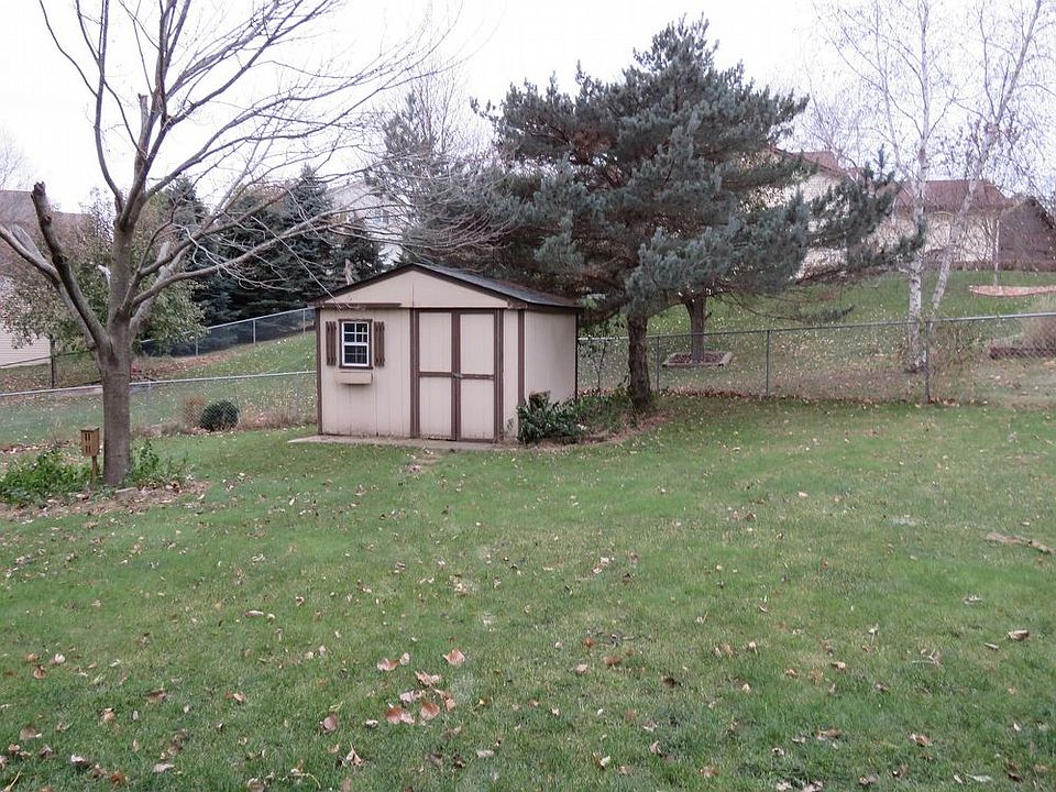 2nd image of 15652 Cornell Trl