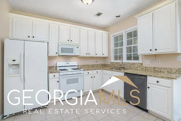 3 bed, 2.5 bath, 2128 sqft, $2,675 — Photo 4