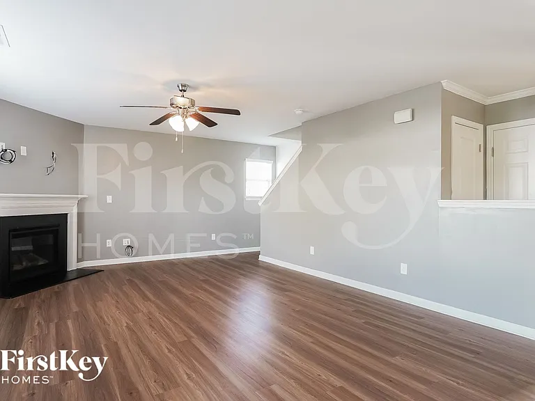 1400 Glenwater Dr — Photo 5