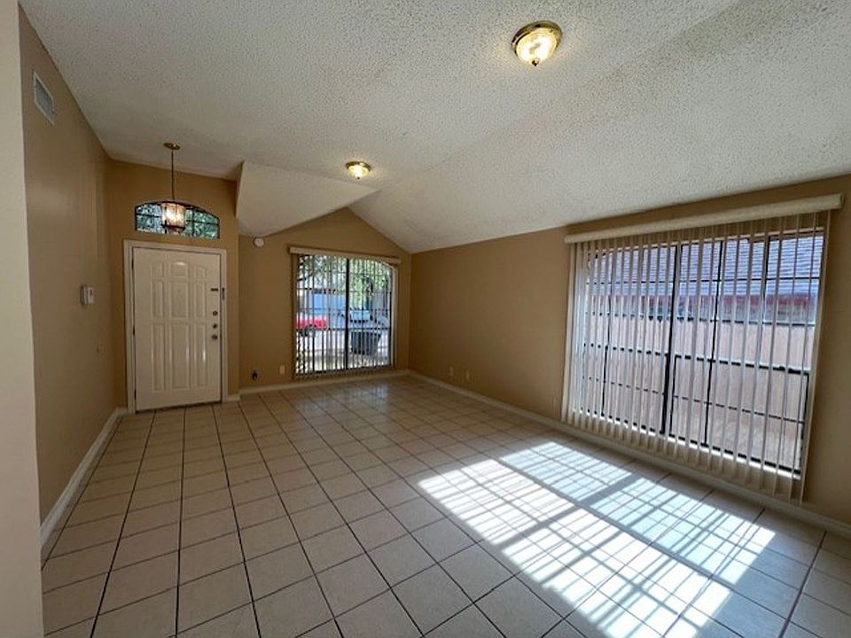 1714 Woodland Dr, Laredo, TX 78045 Zillow