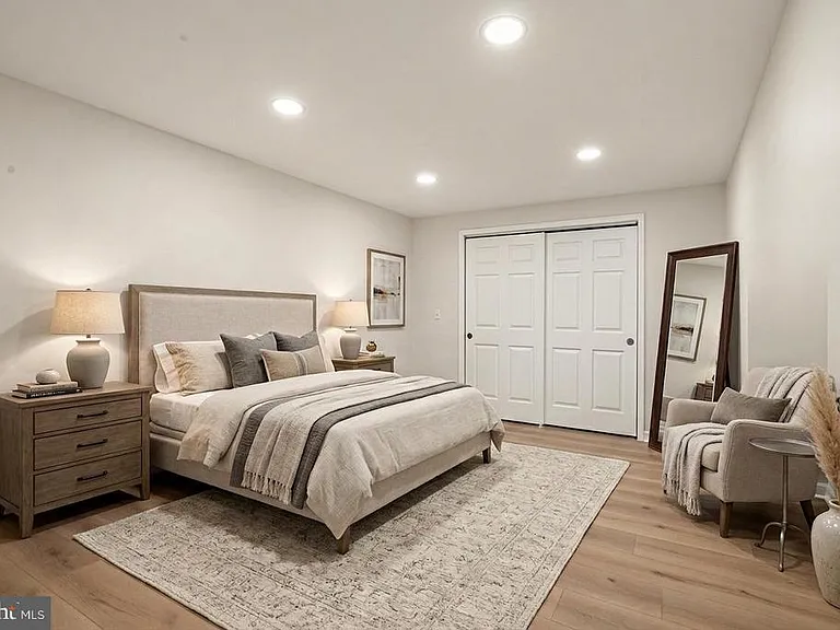 13647 S Springs Dr — Photo 49