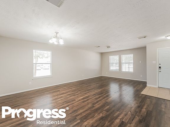 4th image of 419 Sunwood Glen Ln