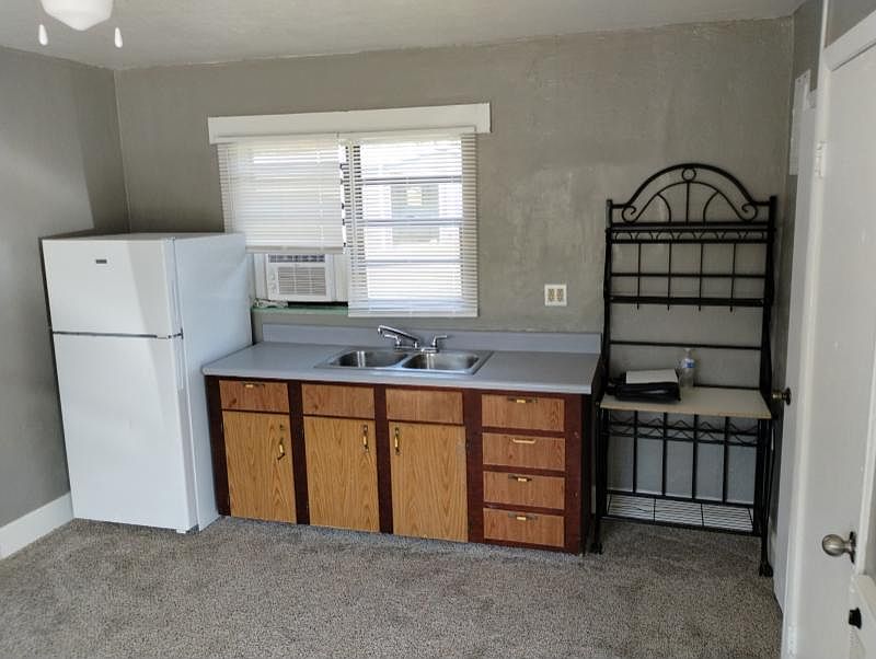 1st image of 102 SE Camelot Loop