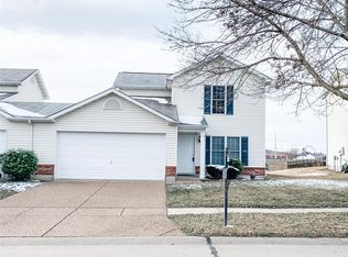 23 Deer Grove Dr, Saint Peters, MO 63376