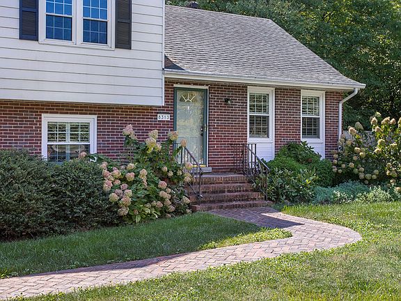 3rd image of 8313 Pamela Dr