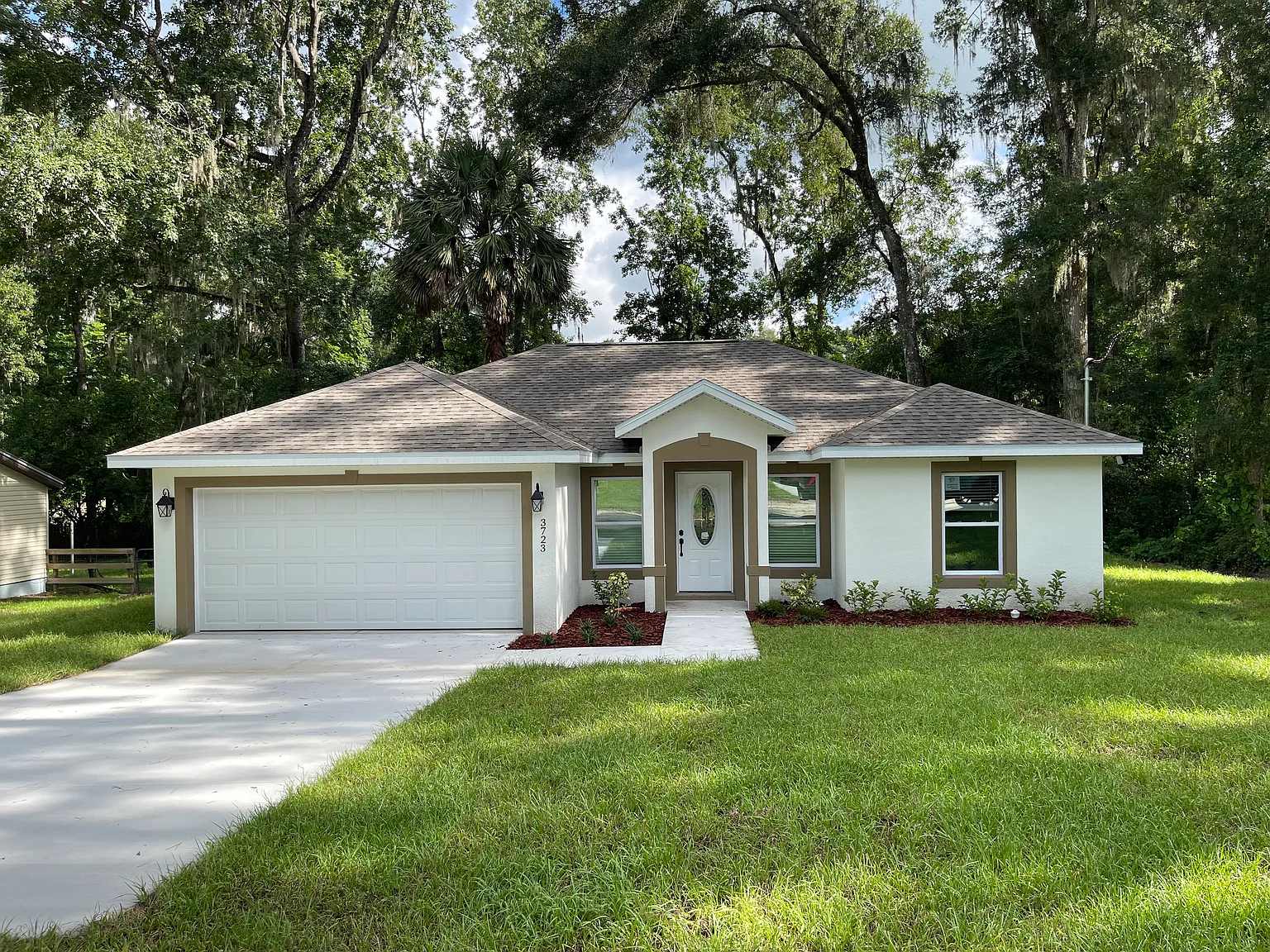 3 bed, 1655 sqft, $1,950 — Photo 1