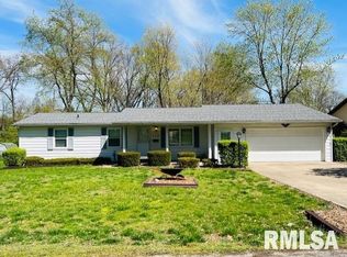 710 S 29th St, Mount Vernon, IL 62864