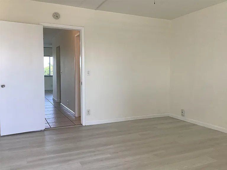455 Golden Isles Dr #307 — Photo 10