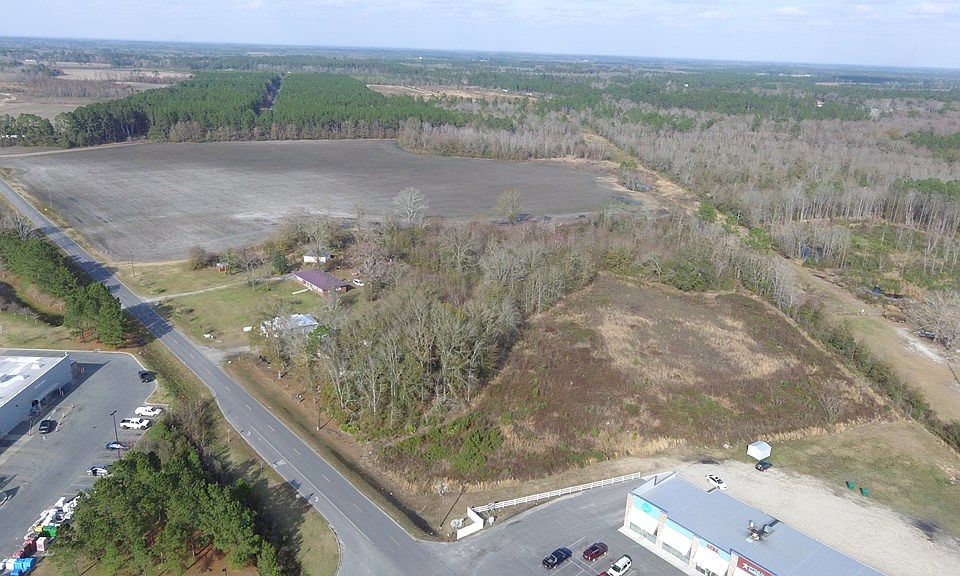 2nd image of 250 Azalea Rd