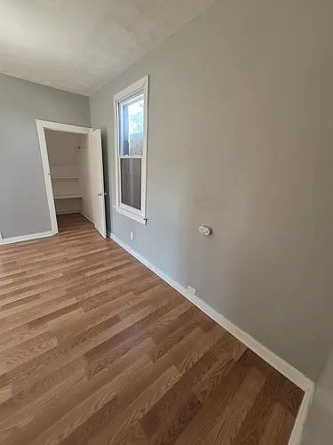 5664 Hamilton Ave Photo 1