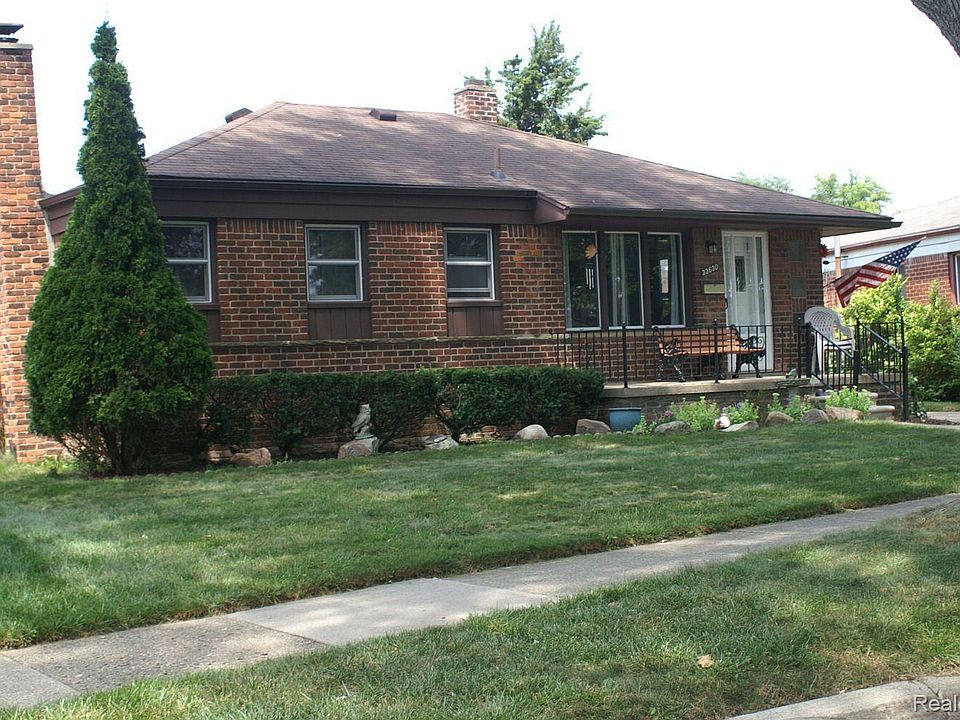 1st image of 33630 Gertrude St