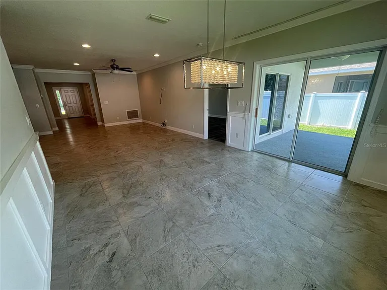 232 Clayton St — Photo 4