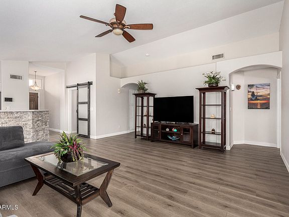 3rd image of 1653 E GAIL Drive
