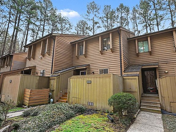 3rd image of 201 Estes Dr #D